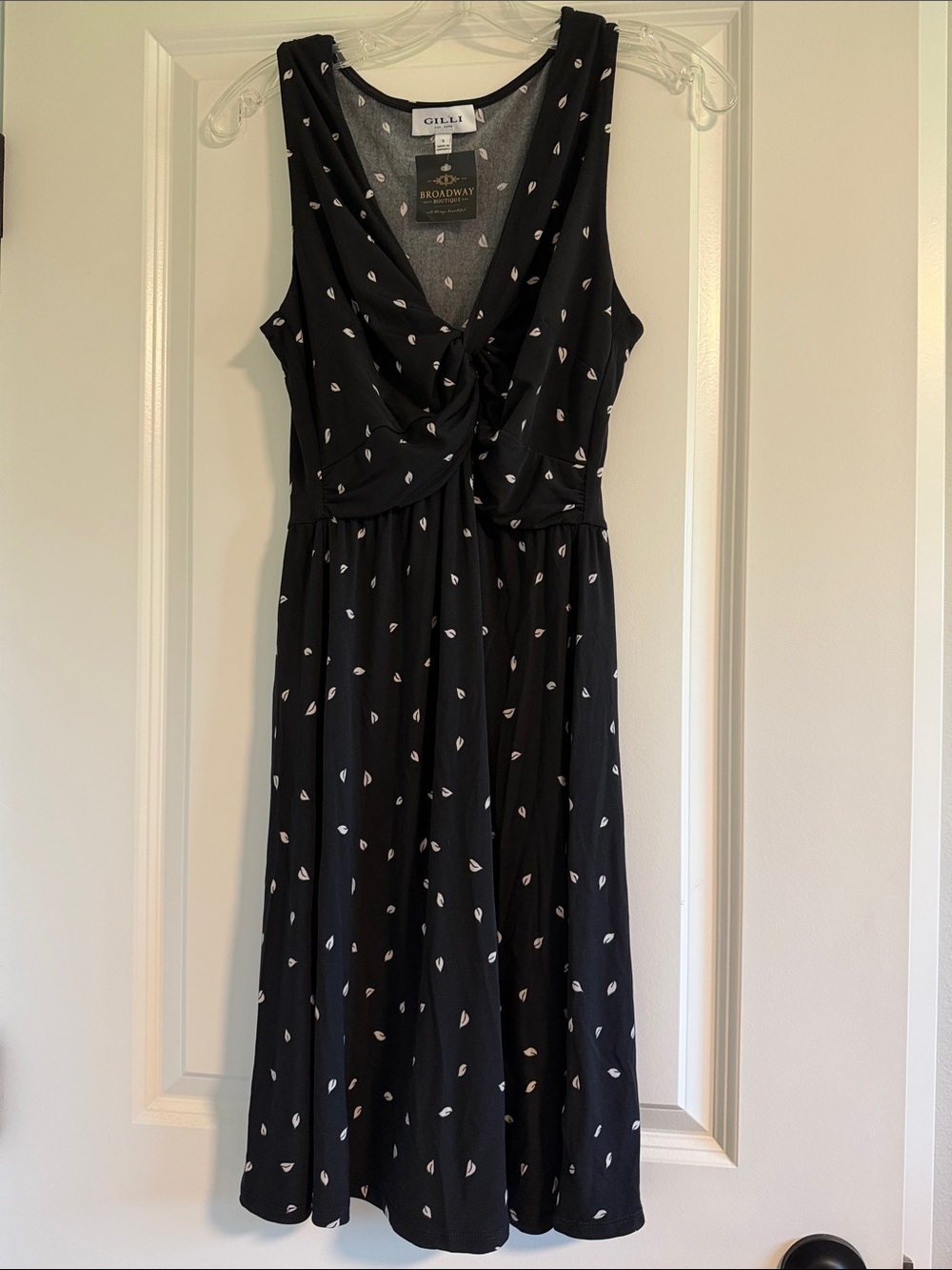 Gilli Black Sleeveless Twist-Front Midi Dress with White Teardrop Print